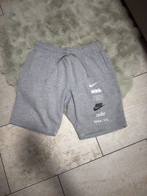 Nike σορτς σαν καινούργια μέγεθος large γκρι