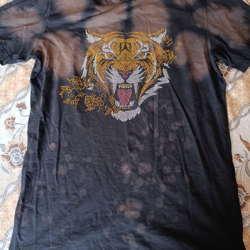 Antony Morato Tiger T-shirt size M like new with crystals