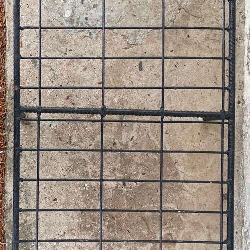 Metal rack like new, dimensions 90x37x16