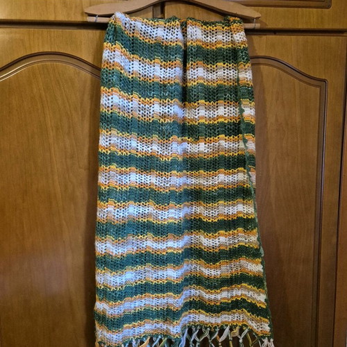 Handmade knitted scarf like new in green shades with fringes