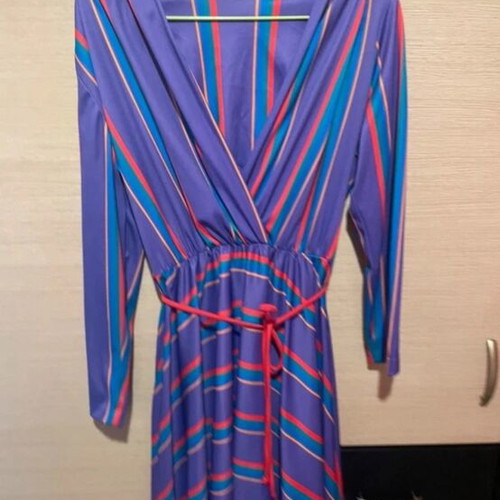 70s Style Dress like new, purple, size XL