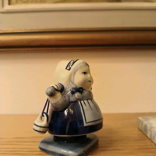 Delft porcelain decorative set 2 pieces like new, handpainted