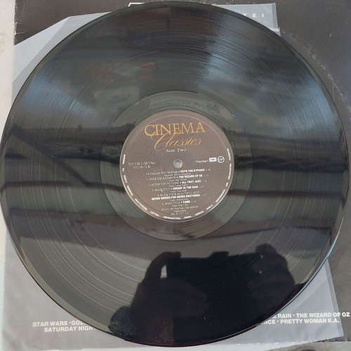 Cinema Classics 2xLP like new, pop genre