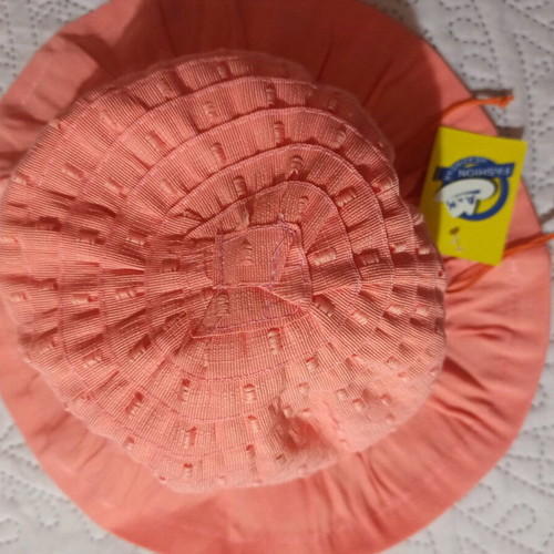 Women's hat new, size M, orange