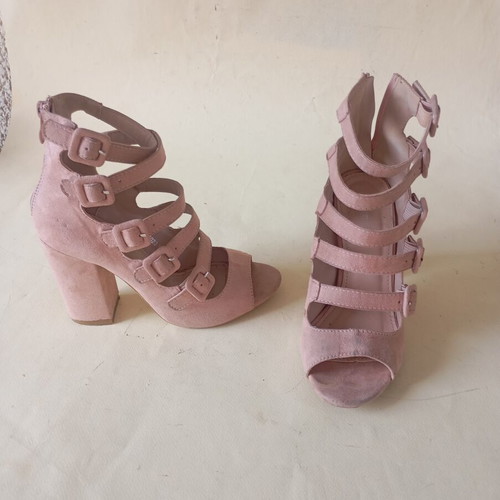 Nude high-heeled sandals with straps like new, size 36, beige and pink