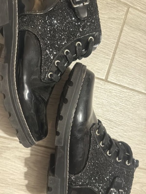 Black boots size 36 like new