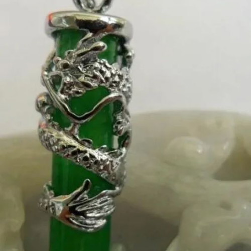 Chinese Necklace with Malaysian Jade Green Dragon New, Polished Tibetan Silver