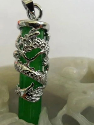 Chinese Necklace with Malaysian Jade Green Dragon New, Polished Tibetan Silver