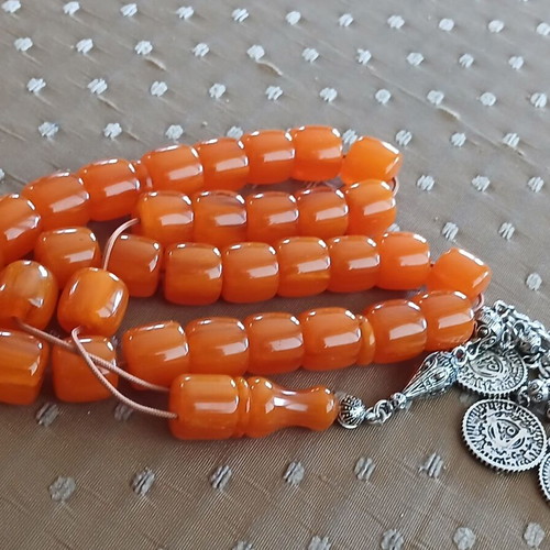 Bakelite komboloi worry beads, Syros origin, 33 beads