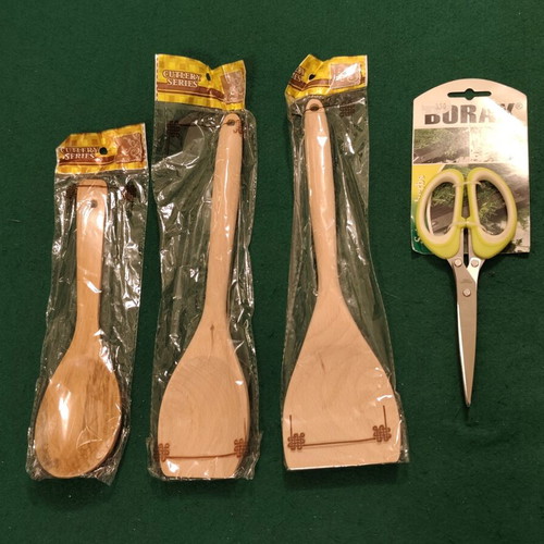 Set of 4 wooden kitchen utensils and herb scissors Durax