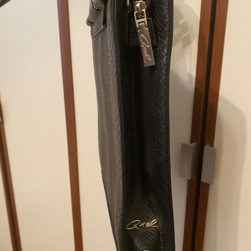 Axel black handbag like new