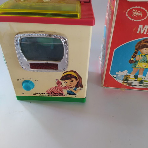 Solpa vintage children's washing machine toy used with box, lights