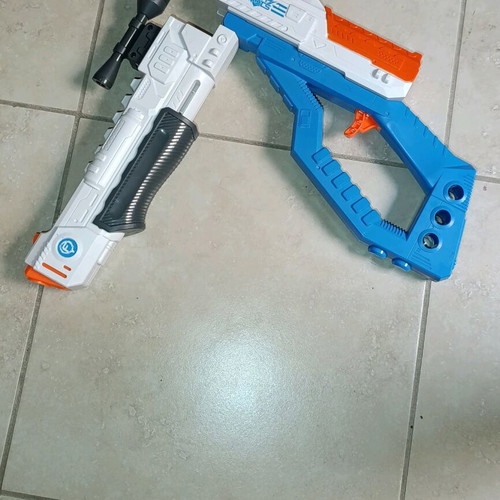 Nerf-like pistol like new, foldable without target