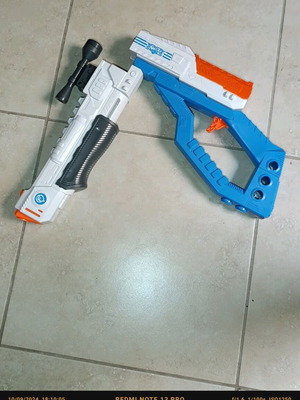 Nerf-like pistol like new, foldable without target
