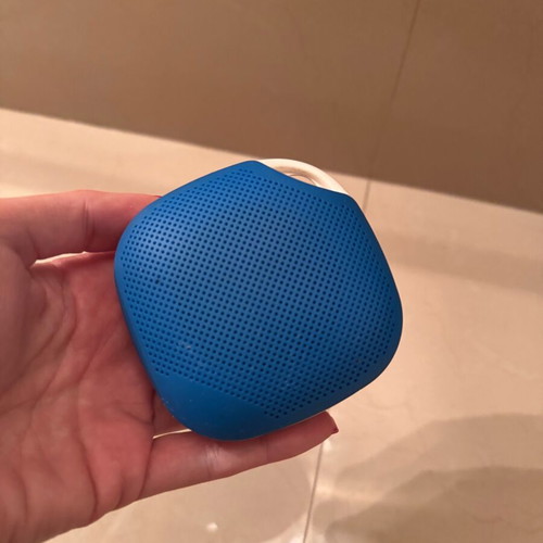 Portable Bluetooth speaker like new, blue with cable