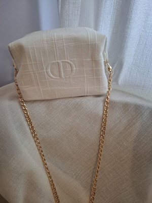 Dior νεσεσέρ με αλυσίδα και προϊόντα ταξιδιού καινούργιο