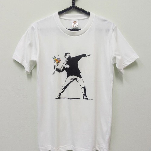 T-shirt Banksy Flower Thrower 100% cotton new, sizes S and M