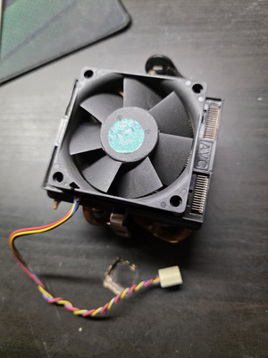 AMD Cooler with 4pin Fan Connector like new