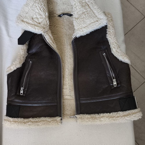 Zara brown leather vest like new, size L