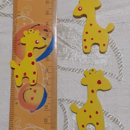 Wooden craft animals set of 21, like new