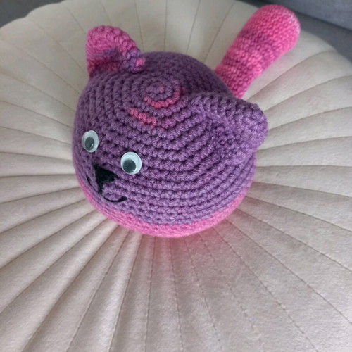 Handmade cat doll 18 cm new, cotton yarn