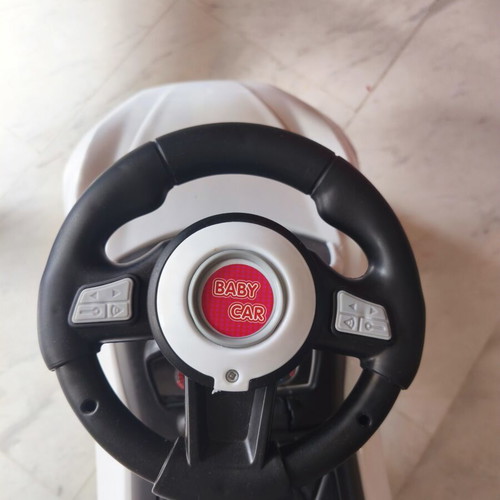 Pedal Car like new, white with lights and music for kids up to 4 years