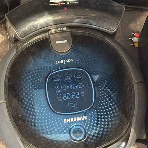 Samsung NaviBot SR8855 robot vacuum like new