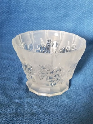 Fondant dish used in good condition