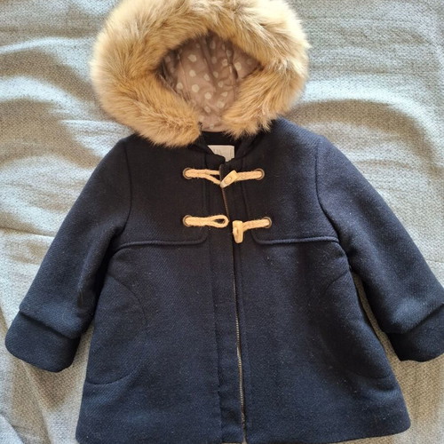 Montgomery coat Zara like new, size 2-3 years with hood and gift slippers