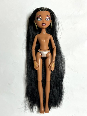 Illiana Honesty Bratzillaz doll used, House of Witchez
