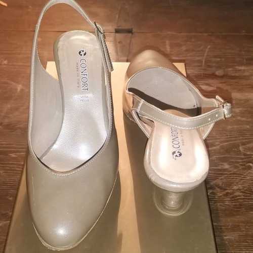 Comfort women shoes used, beige, size 39 1/2