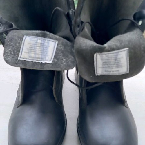 Military boots new, size 39