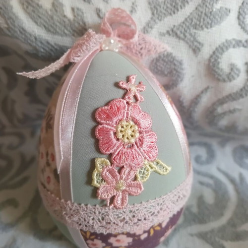 Set of 3 Easter eggs veraman like new, 10cm height