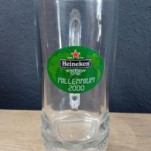 Heineken milenioum 2000 beer glass like new, collectible