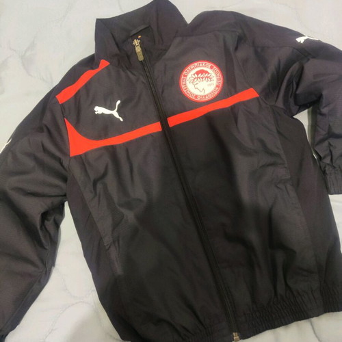 Olympiacos kids jacket like new, age 5 or 116 cm