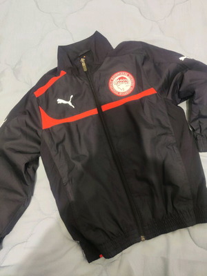 Olympiacos kids jacket like new, age 5 or 116 cm