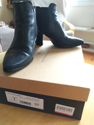 Chelsea boots Estefania Marco used, size 37, black