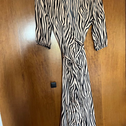 Satin midi dress animal print Reline like new, black and pink