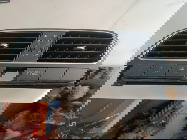 ΜΕΣΑΙΟΙ ΑΕΡΑΓΩΓΟΙ ΓΙΑ VW POLO '09-'14 ΚΩΔΙΚΟΣ 6R0819728