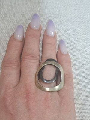 Silver 925 Ring like new, open design with double texture