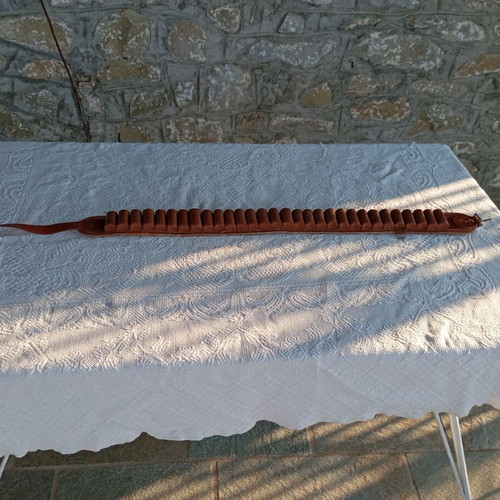 Tiger leather ammo belt 30 slots, like new, brown