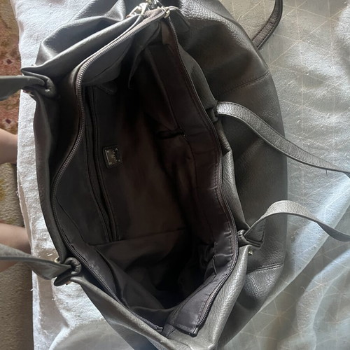 Carpisa grey handbag like new, crossbody or shoulder bag