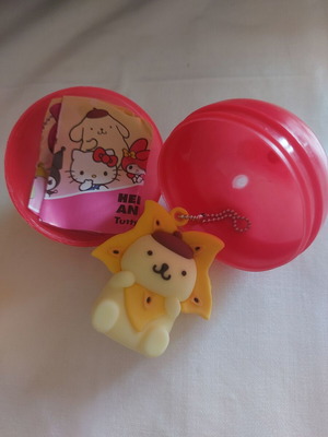 Συλλεκτικό μπρελόκ Sanrio Pompompurin καινούργιο, Gachapon surprise