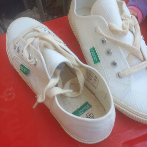 Benetton Sneakers No39 Canvas Off-White New