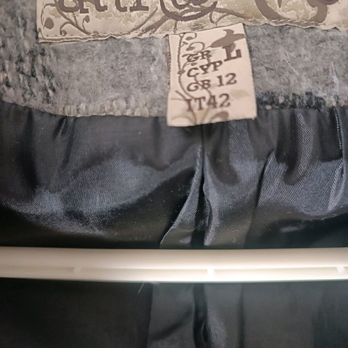 Attrattivo coat size Large like new, black and gray with detachable fur