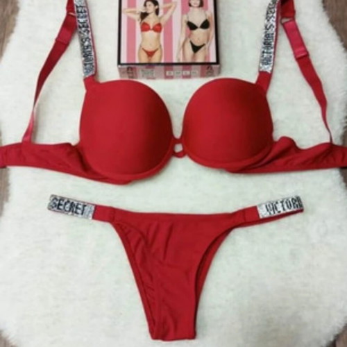 Victoria's Secret lingerie set new, black and red, one size