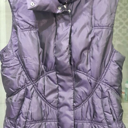 Valino sleeveless jacket like new, purple, size M