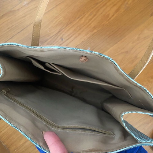 Leather bag like new with animal print