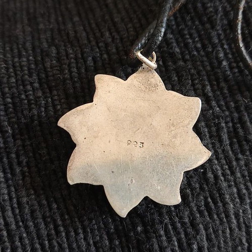 Silver 925 pendant used with Ying Yang on leather cord