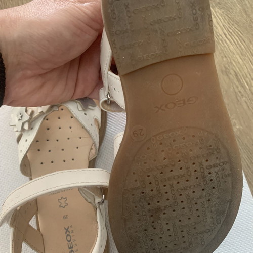 Geox sandals for girl size 29, worn lightly, white